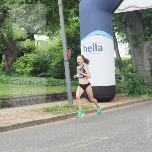 29.06.2025 - hella hamburg halbmarathon KatJ http://msf.ph/oto/8276690 29.06.2025 10:09:51 Zwischen KM18-KM19 53, 6380 meine-sportfotos.de