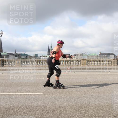 29.06.2025 - hella hamburg halbmarathon Lena Gebhardt http://msf.ph/oto/8276693 29.06.2025 09:05:00 Lombardsbrücke  meine-sportfotos.de