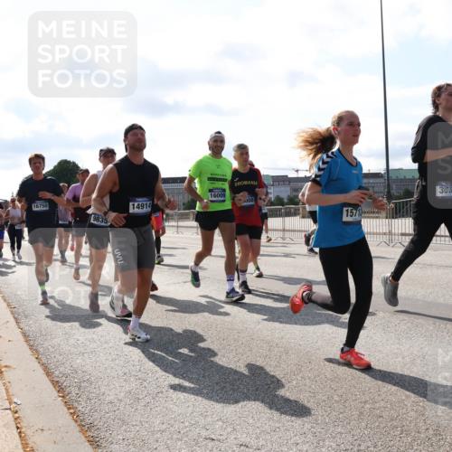 29.06.2025 - hella hamburg halbmarathon Lena Gebhardt http://msf.ph/oto/8276714 29.06.2025 09:57:50 Lombardsbrücke 16750, 9835, 14914, 16009, 08, 3058, 15716995, 1086, 1094, 1179, 1193, 1258, 1320, 1321, 1335, 1422, 1563, 1870, 2138, 2252, 2397, 2444, 2448, 2488, 2612, 2855, 2946, 3048, 3058, 3091, 3096, 3103, 3114, 3251, 3698, 3999, 4261, 4299, 4379, 4558, 4814, 4986, 5018, 5024, 5032, 5305, 5633, 5672, 5775, 5820, 5907, 6125, 6355, 6356, 6374, 6569, 6580, 6585, 6628, 6754, 6776, 6795, 6942, 7065, 7134, 7221, 7397, 7478, 7509, 7594, 7646, 7724, 7742, 7930, 7932, 7952, 7973, 7976 meine-sportfotos.de