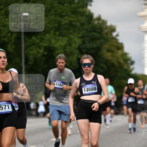 29.06.2025 - hella hamburg halbmarathon Dr. Thomas Lammeyer http://msf.ph/oto/8276717 29.06.2025 10:15:39 Kennedybrücke 1062, 1166, 1992, 2661, 4227, 5254, 5990, 5991, 7474, 7571, 8368, 9169, 9191, 10042, 10428 meine-sportfotos.de