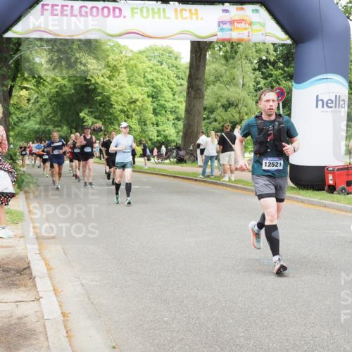 29.06.2025 - hella hamburg halbmarathon MichiJ http://msf.ph/oto/8276764 29.06.2025 10:57:04 Zwischen KM18-KM19 2055, 3844, 9663, 10700, 11780, 12521 meine-sportfotos.de