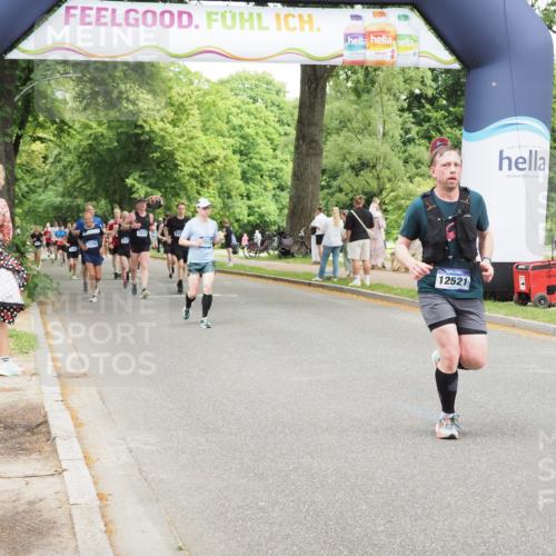 29.06.2025 - hella hamburg halbmarathon MichiJ http://msf.ph/oto/8276801 29.06.2025 10:57:04 Zwischen KM18-KM19 2055, 3844, 9663, 10700, 11780, 12521 meine-sportfotos.de
