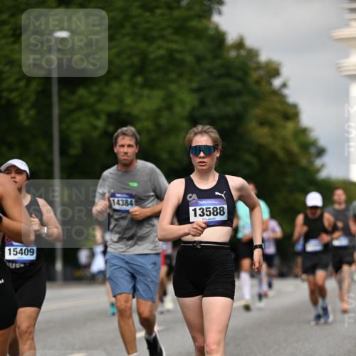 29.06.2025 - hella hamburg halbmarathon Dr. Thomas Lammeyer http://msf.ph/oto/8276852 29.06.2025 10:15:39 Kennedybrücke 1062, 1166, 1992, 2661, 4227, 5254, 5990, 5991, 7474, 7571, 8368, 9169, 9191, 10042, 10428 meine-sportfotos.de