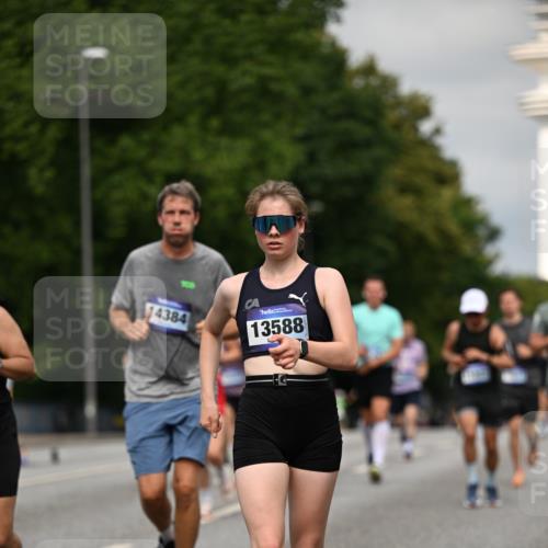 29.06.2025 - hella hamburg halbmarathon Dr. Thomas Lammeyer http://msf.ph/oto/8276889 29.06.2025 10:15:40 Kennedybrücke 1062, 1166, 1992, 2661, 4227, 5254, 5990, 5991, 7474, 7571, 8368, 9191, 9254, 10042, 10428 meine-sportfotos.de