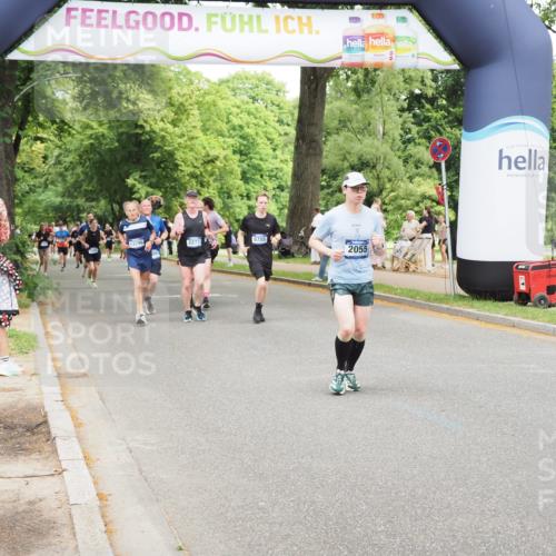 29.06.2025 - hella hamburg halbmarathon MichiJ http://msf.ph/oto/8276949 29.06.2025 10:57:06 Zwischen KM18-KM19 2055, 3844, 8755, 9663, 10685, 11271, 11780, 12521, 13796 meine-sportfotos.de