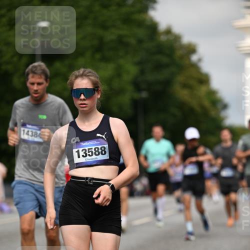 29.06.2025 - hella hamburg halbmarathon Dr. Thomas Lammeyer http://msf.ph/oto/8276971 29.06.2025 10:15:40 Kennedybrücke 1062, 1166, 1992, 2661, 4227, 5254, 5990, 5991, 7474, 7571, 8368, 9191, 9254, 10042, 10428 meine-sportfotos.de