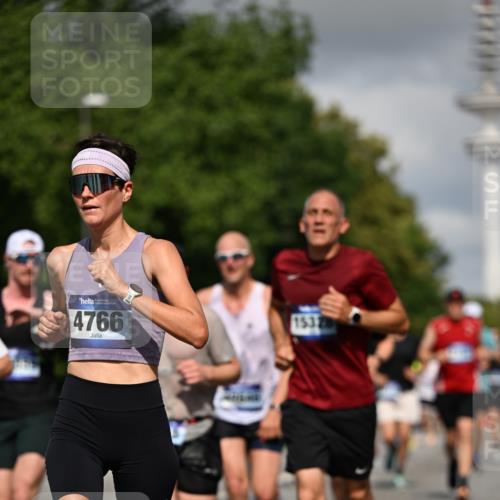29.06.2025 - hella hamburg halbmarathon Dr. Thomas Lammeyer http://msf.ph/oto/8276998 29.06.2025 09:53:01 Kennedybrücke 1343, 1603, 2044, 2707, 2745, 2750, 2849, 2980, 3014, 3116, 3136, 3282, 4148, 4766, 5050, 5648, 5889, 6149, 6771, 7035, 7109, 7229, 8358, 8370, 8465, 9264, 9296, 9686, 9914, 10930, 11177 meine-sportfotos.de