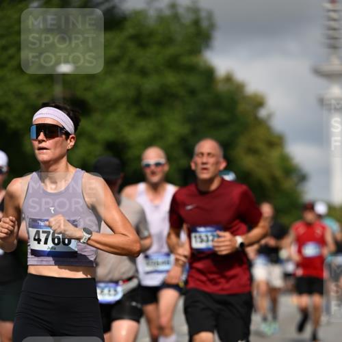 29.06.2025 - hella hamburg halbmarathon Dr. Thomas Lammeyer http://msf.ph/oto/8277031 29.06.2025 09:53:01 Kennedybrücke 1343, 1603, 2044, 2707, 2745, 2750, 2849, 2980, 3014, 3116, 3136, 3282, 4148, 4766, 5050, 5648, 5889, 6149, 6771, 7035, 7109, 7229, 8358, 8370, 8465, 9264, 9296, 9686, 9914, 10930, 11177 meine-sportfotos.de