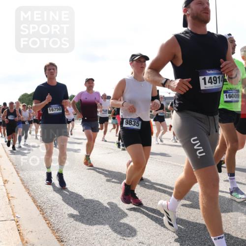 29.06.2025 - hella hamburg halbmarathon Lena Gebhardt http://msf.ph/oto/8277037 29.06.2025 09:57:51 Lombardsbrücke 11208, 16750, 9835, 14865, 14914, 16009, 6008, 1086, 1094, 1179, 1193, 1258, 1320, 1321, 1335, 1422, 1563, 1870, 2138, 2252, 2397, 2417, 2444, 2448, 2488, 2612, 2855, 2946, 3048, 3058, 3091, 3096, 3114, 3251, 3698, 3999, 4261, 4299, 4379, 4814, 4986, 5018, 5024, 5032, 5305, 5633, 5672, 5775, 5820, 5907, 6125, 6355, 6356, 6374, 6569, 6580, 6585, 6628, 6754, 6776, 6795, 6942, 7065, 7134, 7221, 7397, 7478, 7509, 7594, 7646, 7724, 7742, 7930, 7932, 7952, 7973, 7976 meine-sportfotos.de