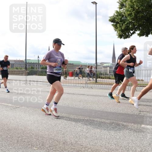 29.06.2025 - hella hamburg halbmarathon Lena Gebhardt http://msf.ph/oto/8277054 29.06.2025 10:20:21 Lombardsbrücke 9136, 14564, 779, 97, 1011, 1046, 1069, 1110, 1115, 1154, 1471, 1474, 2064, 2478, 3278, 3434, 3733, 3842, 4154, 4166, 4422, 4539, 4585, 4614, 4737, 4739, 4754, 4869, 5181, 5397, 5556, 5625, 5659, 5811, 5812, 5831, 5937, 6951, 7018, 7101, 7131, 7137, 7519, 7739, 7744, 7808, 8025, 8387, 8462, 8588, 8738, 9136, 9196, 9722, 9735, 9873, 10041, 10414, 10550, 10595, 10613, 10622, 10647, 10701, 10754, 11028, 11036, 11603, 11835, 11995 meine-sportfotos.de
