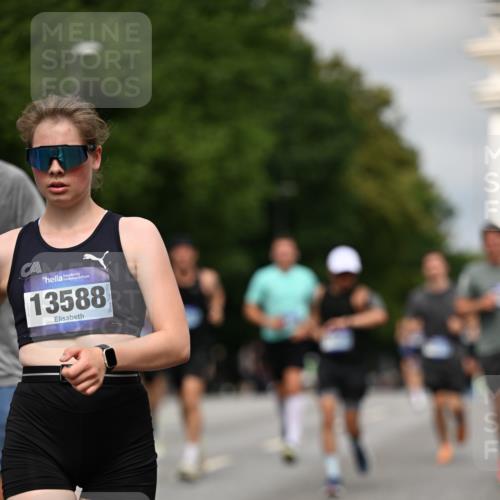 29.06.2025 - hella hamburg halbmarathon Dr. Thomas Lammeyer http://msf.ph/oto/8277059 29.06.2025 10:15:41 Kennedybrücke 1062, 1166, 1992, 2661, 3837, 4227, 5254, 5990, 5991, 7370, 7474, 7571, 8368, 9191, 9254, 10042, 10428 meine-sportfotos.de