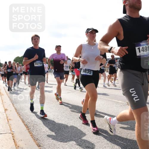 29.06.2025 - hella hamburg halbmarathon Lena Gebhardt http://msf.ph/oto/8277065 29.06.2025 09:57:51 Lombardsbrücke 1120, 16750, 9835, 1491, 6009, 1086, 1094, 1179, 1193, 1258, 1320, 1321, 1335, 1422, 1563, 1870, 2138, 2252, 2397, 2417, 2444, 2448, 2488, 2612, 2855, 2946, 3048, 3058, 3091, 3096, 3114, 3251, 3698, 3999, 4261, 4299, 4379, 4814, 4986, 5018, 5024, 5032, 5305, 5633, 5672, 5775, 5820, 5907, 6125, 6355, 6356, 6374, 6569, 6580, 6585, 6628, 6754, 6776, 6795, 6942, 7065, 7134, 7221, 7397, 7478, 7509, 7594, 7646, 7724, 7742, 7930, 7932, 7952, 7973, 7976 meine-sportfotos.de