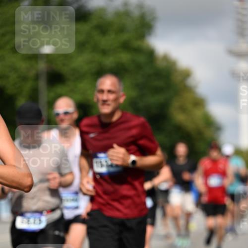 29.06.2025 - hella hamburg halbmarathon Dr. Thomas Lammeyer http://msf.ph/oto/8277085 29.06.2025 09:53:02 Kennedybrücke 1343, 1445, 1603, 2044, 2573, 2745, 2750, 2849, 2980, 3014, 3116, 3136, 3282, 4148, 4766, 5050, 5648, 5889, 6123, 6149, 6771, 7035, 7109, 7229, 8358, 8370, 8465, 9264, 9296, 9686, 9914, 10930 meine-sportfotos.de
