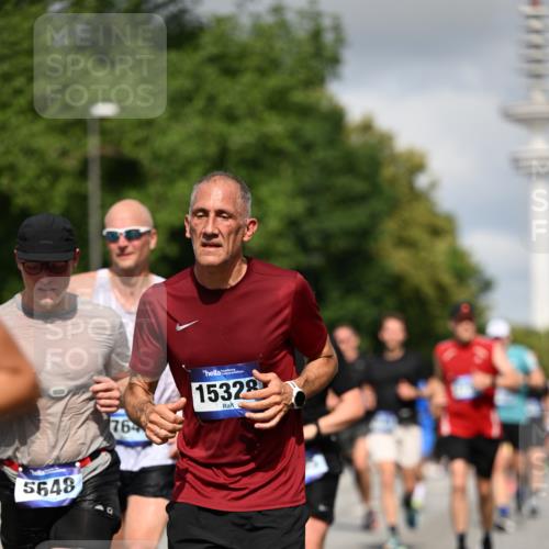 29.06.2025 - hella hamburg halbmarathon Dr. Thomas Lammeyer http://msf.ph/oto/8277090 29.06.2025 09:53:02 Kennedybrücke 1343, 1445, 1603, 2044, 2573, 2745, 2750, 2849, 2980, 3014, 3116, 3136, 3282, 4148, 4766, 5050, 5648, 5889, 6123, 6149, 6771, 7035, 7109, 7229, 8358, 8370, 8465, 9264, 9296, 9686, 9914, 10930 meine-sportfotos.de