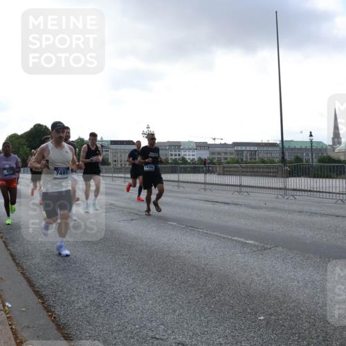 29.06.2025 - hella hamburg halbmarathon Lena Gebhardt http://msf.ph/oto/8277091 29.06.2025 09:45:24 Lombardsbrücke 7481, 14395, 57, 1707, 1758, 1827, 1990, 2689, 2746, 3043, 3201, 4050, 4129, 4679, 4698, 4749, 5070, 5269, 5328, 5746, 5826, 6358, 6619, 6781, 7272, 7389, 7481, 7651, 7723, 8190, 8209, 8883, 9137, 9381, 9571, 9634, 10017, 10171, 10486, 10848, 10876, 11120, 11169, 11413, 11857, 12049, 12234, 12308, 12595, 12691, 12900, 12988, 13066, 13618, 13838, 14028, 14140, 14164, 14289, 15672, 15883, 16157, 16508, 16713, 16818, 17428 meine-sportfotos.de
