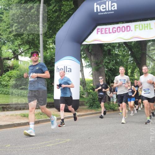 29.06.2025 - hella hamburg halbmarathon KatJ http://msf.ph/oto/8277097 29.06.2025 10:40:22 Zwischen KM18-KM19 1151, 2082, 5907, 6511, 6512, 7177, 7274, 8361 meine-sportfotos.de