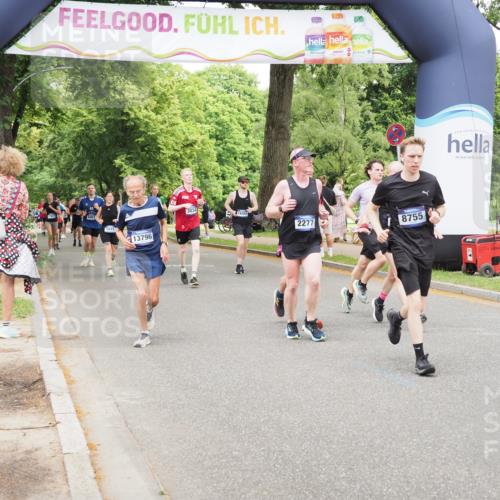 29.06.2025 - hella hamburg halbmarathon MichiJ http://msf.ph/oto/8277166 29.06.2025 10:57:08 Zwischen KM18-KM19 2055, 2277, 3834, 3844, 8755, 10685, 11271, 12521, 13796, 14404 meine-sportfotos.de