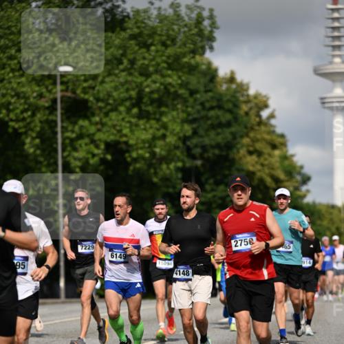 29.06.2025 - hella hamburg halbmarathon Dr. Thomas Lammeyer http://msf.ph/oto/8277192 29.06.2025 09:53:04 Kennedybrücke 1343, 1445, 1603, 2573, 2745, 2750, 2980, 3014, 3116, 3136, 3282, 4148, 4766, 5648, 5889, 6123, 6149, 6771, 7035, 7229, 8358, 8370, 8465, 9264, 9265, 9296, 9686, 9914, 10930 meine-sportfotos.de