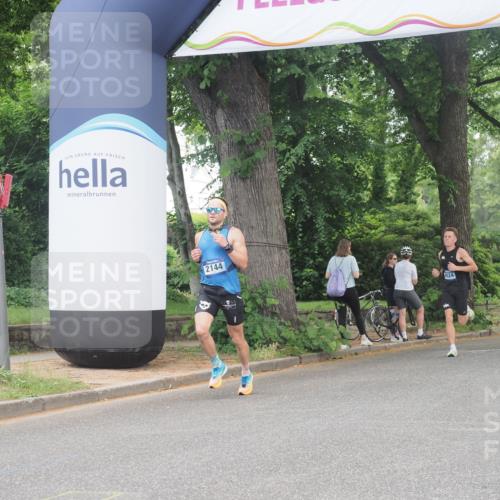 29.06.2025 - hella hamburg halbmarathon KatJ http://msf.ph/oto/8277213 29.06.2025 10:09:55 Zwischen KM18-KM19 53, 6380 meine-sportfotos.de