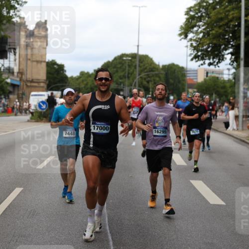 29.06.2025 - hella hamburg halbmarathon Yannick Fuchs http://msf.ph/oto/8277214 29.06.2025 10:37:17 20KM 1353, 1675, 1700, 1735, 2233, 2653, 4229, 4235, 5011, 5124, 5477, 7035, 7448, 7734, 7865, 9364, 9371, 9534, 9833, 10216, 10469, 11907, 12839, 14226, 14447, 14560, 14813, 15095, 15255, 15297, 15301, 15328, 15535, 15851, 16295, 16333, 16677, 17000, 17177, 17733, 17911, 18004, 18275, 18304, 18559, 18632, 18659, 18680, 18987 meine-sportfotos.de