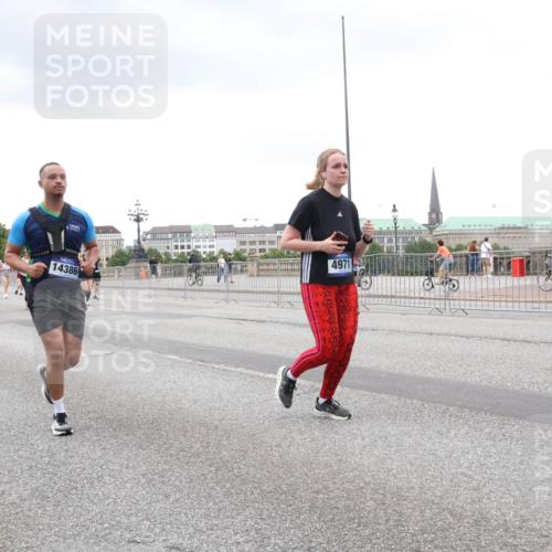 29.06.2025 - hella hamburg halbmarathon Lena Gebhardt http://msf.ph/oto/8277223 29.06.2025 10:54:44 Lombardsbrücke 14386, 4971, 1198, 1762, 1822, 1949, 2084, 2244, 2532, 2566, 2586, 2632, 3002, 3364, 3761, 3795, 3857, 4191, 4192, 4720, 4971, 5157, 5185, 5216, 5309, 5392, 5500, 5727, 5882, 5933, 5993, 6023, 6279, 6839, 6982, 7498, 7670, 7946, 7986, 8012, 8186, 8801, 8803, 9130, 9521, 9596, 10109, 10331, 10471, 10686, 11033, 11226, 11287, 11354, 11567, 11569, 12240, 12268, 12270, 12930, 13272, 13283, 13944, 13945, 13979, 13980 meine-sportfotos.de