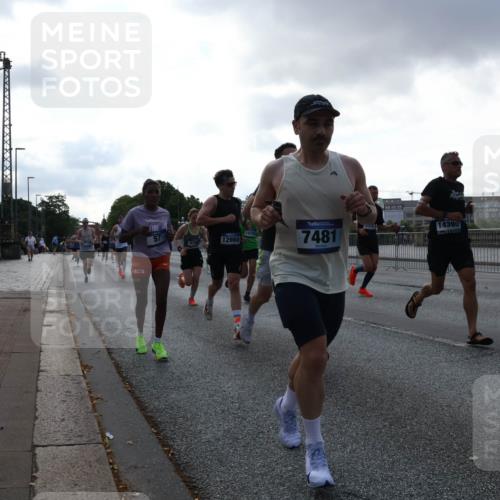29.06.2025 - hella hamburg halbmarathon Lena Gebhardt http://msf.ph/oto/8277325 29.06.2025 09:45:25 Lombardsbrücke 57, 474, 12988, 14784, 7481, 14395, 57, 1707, 1758, 1827, 1990, 2689, 2746, 3043, 3201, 4050, 4129, 4679, 4698, 4749, 5070, 5269, 5328, 5746, 5826, 6358, 6619, 6781, 7272, 7389, 7481, 7651, 7723, 8190, 8209, 8883, 9137, 9381, 9571, 9634, 10017, 10171, 10486, 10848, 10876, 11120, 11169, 11413, 11857, 12049, 12234, 12308, 12595, 12691, 12900, 12988, 13066, 13618, 14028, 14140, 14164, 14289, 15672, 15883, 16157, 16713, 16818, 17428 meine-sportfotos.de