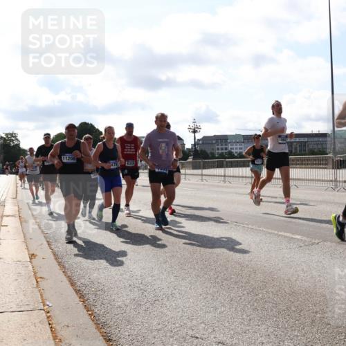 29.06.2025 - hella hamburg halbmarathon Lena Gebhardt http://msf.ph/oto/8277335 29.06.2025 09:57:53 Lombardsbrücke 11208, 244, 478, 6356, 1320, 1513, 1086, 1094, 1179, 1193, 1258, 1320, 1321, 1335, 1422, 1563, 1870, 2070, 2138, 2252, 2397, 2417, 2444, 2448, 2488, 2612, 2636, 2711, 2855, 2946, 3048, 3058, 3091, 3096, 3114, 3251, 3999, 4261, 4379, 4814, 4986, 5024, 5032, 5305, 5633, 5672, 5775, 5820, 5907, 6125, 6355, 6356, 6374, 6569, 6580, 6585, 6628, 6754, 6776, 6795, 6942, 7065, 7134, 7221, 7397, 7409, 7478, 7509, 7594, 7646, 7724, 7742, 7930, 7932, 7952, 7973, 7976 meine-sportfotos.de