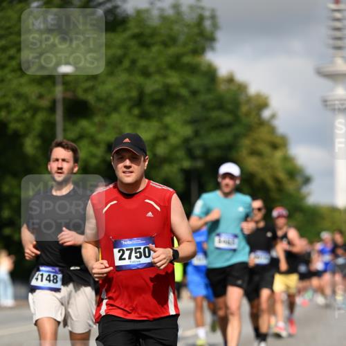 29.06.2025 - hella hamburg halbmarathon Dr. Thomas Lammeyer http://msf.ph/oto/8277369 29.06.2025 09:53:05 Kennedybrücke 1343, 1445, 1603, 2573, 2745, 2750, 2980, 3116, 3136, 3282, 4148, 4766, 5648, 5889, 6123, 6149, 6771, 7035, 7229, 8358, 8370, 8465, 9264, 9265, 9296, 9914, 10930 meine-sportfotos.de