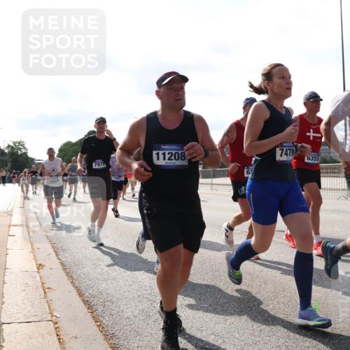 29.06.2025 - hella hamburg halbmarathon Lena Gebhardt http://msf.ph/oto/8277471 29.06.2025 09:57:54 Lombardsbrücke 1870, 7976, 12961, 11208, 7478, 6355, 15134, 1086, 1094, 1179, 1193, 1258, 1320, 1321, 1335, 1422, 1563, 1870, 2070, 2138, 2252, 2397, 2417, 2444, 2448, 2488, 2612, 2636, 2711, 2946, 3048, 3058, 3091, 3096, 3114, 3251, 3999, 4261, 4379, 4814, 4986, 5024, 5032, 5305, 5633, 5672, 5775, 5820, 5907, 6164, 6355, 6356, 6374, 6569, 6580, 6585, 6628, 6754, 6776, 6795, 7065, 7134, 7221, 7397, 7409, 7478, 7509, 7594, 7646, 7724, 7742, 7930, 7932, 7952, 7973, 7976, 8508 meine-sportfotos.de