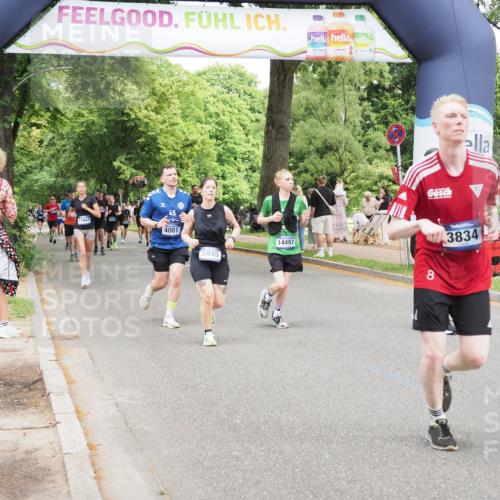 29.06.2025 - hella hamburg halbmarathon MichiJ http://msf.ph/oto/8277498 29.06.2025 10:57:12 Zwischen KM18-KM19 2055, 2277, 3834, 5845, 8755, 10685, 11271, 13796, 14404, 14497, 16441 meine-sportfotos.de