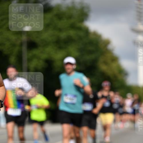 29.06.2025 - hella hamburg halbmarathon Dr. Thomas Lammeyer http://msf.ph/oto/8277684 29.06.2025 09:53:07 Kennedybrücke 1343, 1445, 1603, 1800, 2573, 2745, 2750, 2980, 3116, 3136, 3282, 4148, 4766, 5248, 5648, 5889, 6123, 6149, 7035, 7229, 8358, 8370, 8465, 9264, 9265, 9296, 9914, 10930 meine-sportfotos.de