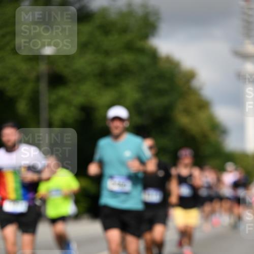 29.06.2025 - hella hamburg halbmarathon Dr. Thomas Lammeyer http://msf.ph/oto/8277704 29.06.2025 09:53:07 Kennedybrücke 1343, 1445, 1603, 1800, 2573, 2745, 2750, 2980, 3116, 3136, 3282, 4148, 4766, 5248, 5648, 5889, 6123, 6149, 7035, 7229, 8358, 8370, 8465, 9264, 9265, 9296, 9914, 10930 meine-sportfotos.de