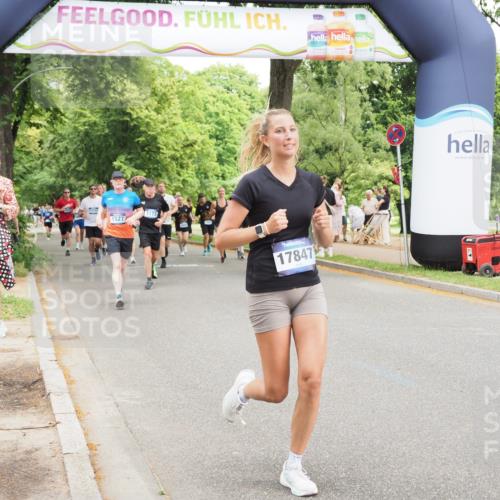 29.06.2025 - hella hamburg halbmarathon MichiJ http://msf.ph/oto/8277803 29.06.2025 10:57:16 Zwischen KM18-KM19 1527, 2277, 3834, 5845, 14497, 16208, 16441, 17847 meine-sportfotos.de