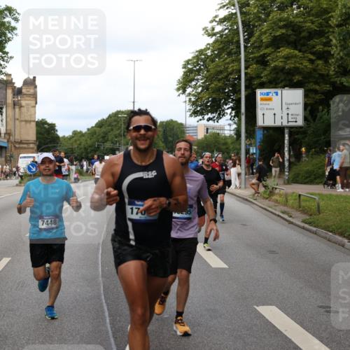 29.06.2025 - hella hamburg halbmarathon Yannick Fuchs http://msf.ph/oto/8277811 29.06.2025 10:37:18 20KM 1353, 1675, 1735, 2653, 4229, 4235, 5011, 5124, 5477, 7035, 7448, 7734, 7865, 9364, 9371, 9534, 9833, 10216, 10469, 11907, 12839, 13746, 14226, 14447, 14560, 14813, 15095, 15255, 15297, 15301, 15328, 15535, 15851, 16295, 16333, 16677, 17000, 17177, 17733, 17911, 18004, 18275, 18304, 18559, 18632, 18659, 18680, 18987 meine-sportfotos.de
