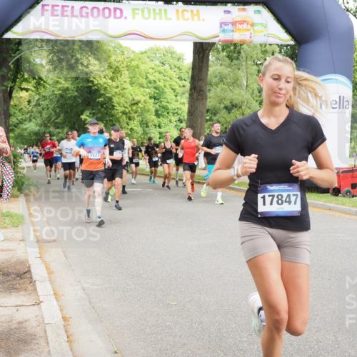 29.06.2025 - hella hamburg halbmarathon MichiJ http://msf.ph/oto/8277849 29.06.2025 10:57:16 Zwischen KM18-KM19 1527, 2277, 3834, 5845, 14497, 16208, 16441, 17847 meine-sportfotos.de