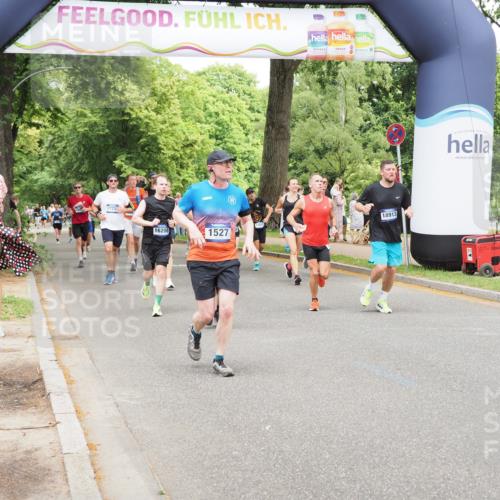 29.06.2025 - hella hamburg halbmarathon MichiJ http://msf.ph/oto/8277862 29.06.2025 10:57:18 Zwischen KM18-KM19 1173, 1527, 3729, 14497, 16208, 16441, 17731, 17847, 18913 meine-sportfotos.de