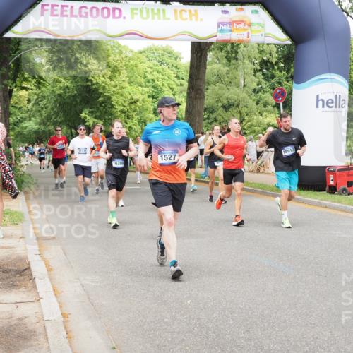 29.06.2025 - hella hamburg halbmarathon MichiJ http://msf.ph/oto/8277886 29.06.2025 10:57:18 Zwischen KM18-KM19 1173, 1527, 3729, 14497, 16208, 16441, 17731, 17847, 18913 meine-sportfotos.de