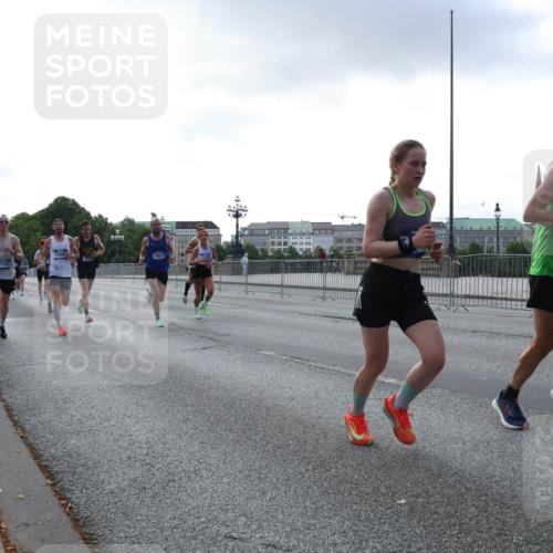 29.06.2025 - hella hamburg halbmarathon Lena Gebhardt http://msf.ph/oto/8277918 29.06.2025 09:45:27 Lombardsbrücke 17151, 1269, 10017, 57, 1707, 1758, 1990, 2689, 2746, 3043, 4050, 4129, 4679, 4698, 4749, 5070, 5269, 5328, 5746, 5826, 6358, 6619, 6781, 7272, 7389, 7481, 7651, 7723, 8190, 8209, 8883, 9137, 9381, 9571, 9634, 10017, 10171, 10486, 10876, 11120, 11169, 11413, 11857, 12049, 12234, 12308, 12595, 12691, 12900, 12988, 13066, 13618, 14028, 14140, 14164, 14289, 15672, 15883, 16157, 16713, 16818, 17428 meine-sportfotos.de