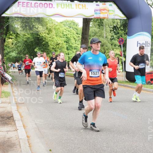 29.06.2025 - hella hamburg halbmarathon MichiJ http://msf.ph/oto/8277948 29.06.2025 10:57:19 Zwischen KM18-KM19 1173, 1527, 1859, 3729, 7209, 7840, 10428, 14497, 16208, 17731, 17847, 18913 meine-sportfotos.de