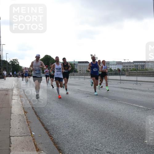 29.06.2025 - hella hamburg halbmarathon Lena Gebhardt http://msf.ph/oto/8278029 29.06.2025 09:45:28 Lombardsbrücke 10017, 12691, 17151, 57, 1707, 1758, 1990, 2689, 2746, 3043, 4050, 4129, 4679, 4698, 4749, 5070, 5269, 5328, 5746, 5826, 6358, 6619, 6781, 7272, 7389, 7481, 7651, 7723, 8190, 8209, 8883, 9137, 9381, 9571, 9634, 10017, 10171, 10486, 10876, 11120, 11169, 11413, 11857, 12049, 12234, 12308, 12595, 12691, 12900, 12988, 13066, 13618, 14028, 14140, 14289, 15672, 15883, 16157, 16713, 16818, 17428 meine-sportfotos.de