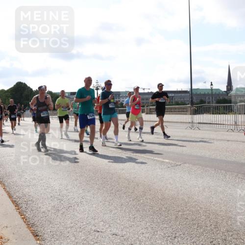 29.06.2025 - hella hamburg halbmarathon Lena Gebhardt http://msf.ph/oto/8278201 29.06.2025 09:57:57 Lombardsbrücke 5775, 19120, 2397, 7646, 1753, 13047, 12224, 1034, 1086, 1094, 1179, 1193, 1258, 1320, 1321, 1335, 1422, 1563, 1870, 2070, 2138, 2252, 2397, 2417, 2444, 2448, 2488, 2612, 2636, 2711, 2946, 3058, 3091, 3096, 3114, 3251, 3999, 4261, 4379, 4814, 4986, 5024, 5032, 5305, 5633, 5672, 5775, 5820, 5907, 6164, 6355, 6356, 6374, 6569, 6580, 6585, 6628, 6754, 6776, 7065, 7134, 7397, 7409, 7478, 7509, 7594, 7646, 7724, 7742, 7930, 7932, 7952, 7973, 7976, 8508 meine-sportfotos.de
