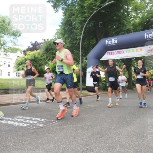 29.06.2025 - hella hamburg halbmarathon KatJ http://msf.ph/oto/8278241 29.06.2025 10:40:29 Zwischen KM18-KM19 1061, 1499, 1549, 2074, 4770, 6628, 6877, 6897 meine-sportfotos.de
