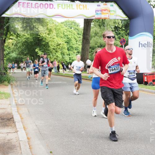 29.06.2025 - hella hamburg halbmarathon MichiJ http://msf.ph/oto/8278285 29.06.2025 10:57:23 Zwischen KM18-KM19 1173, 1859, 2990, 3691, 3729, 5423, 7209, 7840, 9975, 10428, 14015, 14488, 15307, 15700, 16208, 16437, 17128, 17472, 17731, 18493, 18913 meine-sportfotos.de