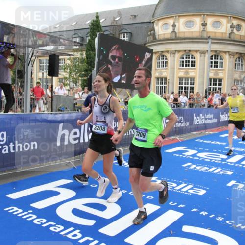 29.06.2025 - hella hamburg halbmarathon Michael Strokosch http://msf.ph/oto/8278388 29.06.2025 10:54:12 Ziel 1410, 3208, 3209, 3898, 5638, 6294, 6443, 6581, 8390, 9791, 11499, 12213, 12379, 13397, 13794, 15169, 15524, 16780, 16871 meine-sportfotos.de