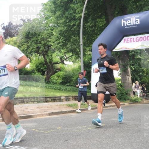 29.06.2025 - hella hamburg halbmarathon KatJ http://msf.ph/oto/8278448 29.06.2025 10:40:31 Zwischen KM18-KM19 1061, 1499, 1549, 2074, 4770, 6628, 6877, 6897, 7232 meine-sportfotos.de