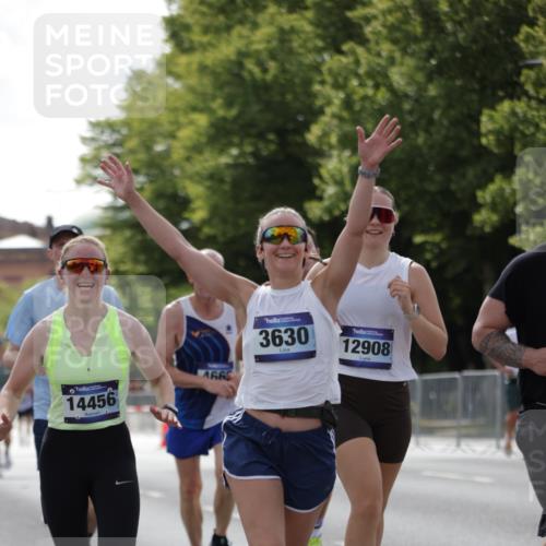29.06.2025 - hella hamburg halbmarathon Jannik Wohlers http://msf.ph/oto/8278465 29.06.2025 10:02:26 Lombardsbrücke 2819, 3225, 3630, 3919, 4204, 4613, 4665, 4904, 5734, 6752, 6815, 6997, 7888, 8364, 8481, 8483, 8614, 8624, 9006, 10128, 10295, 10539, 11250, 11515, 11935, 11968, 12908, 13184, 14224, 14456, 14732, 15217, 15394, 15698, 15834, 15963, 15993, 16160, 16233, 16237, 16654, 17757, 19173 meine-sportfotos.de