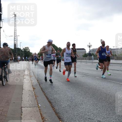 29.06.2025 - hella hamburg halbmarathon Lena Gebhardt http://msf.ph/oto/8278480 29.06.2025 09:45:28 Lombardsbrücke 17151, 12691, 10017, 129, 57, 1707, 1758, 1990, 2689, 2746, 3043, 4050, 4129, 4679, 4698, 4749, 5070, 5269, 5328, 5746, 5826, 6358, 6619, 6781, 7272, 7389, 7481, 7651, 7723, 8190, 8209, 8883, 9137, 9381, 9571, 9634, 10017, 10171, 10486, 10876, 11120, 11169, 11413, 11857, 12049, 12234, 12308, 12595, 12691, 12900, 12988, 13066, 13618, 14028, 14140, 14289, 15672, 15883, 16157, 16713, 16818, 17428 meine-sportfotos.de