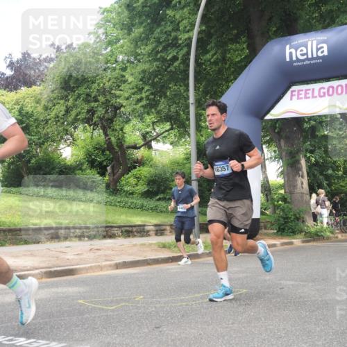 29.06.2025 - hella hamburg halbmarathon KatJ http://msf.ph/oto/8278484 29.06.2025 10:40:31 Zwischen KM18-KM19 1061, 1499, 1549, 2074, 4770, 6628, 6877, 6897, 7232 meine-sportfotos.de
