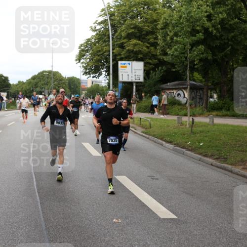 29.06.2025 - hella hamburg halbmarathon Yannick Fuchs http://msf.ph/oto/8278632 29.06.2025 10:37:20 20KM 1353, 1675, 1735, 2653, 4229, 4235, 5011, 5124, 5477, 7035, 7448, 7734, 9364, 9371, 9534, 9833, 10469, 11177, 11907, 12839, 13746, 14226, 14447, 14560, 14813, 15255, 15297, 15301, 15328, 15535, 15851, 16295, 16333, 16677, 17177, 17733, 17911, 18004, 18275, 18304, 18632, 18659, 18680, 18987 meine-sportfotos.de