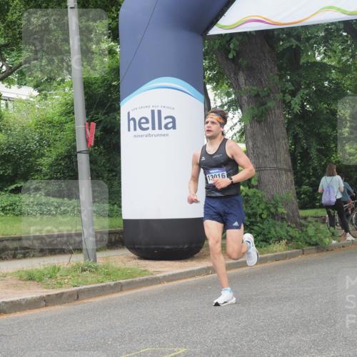 29.06.2025 - hella hamburg halbmarathon KatJ http://msf.ph/oto/8278664 29.06.2025 10:10:07 Zwischen KM18-KM19  meine-sportfotos.de
